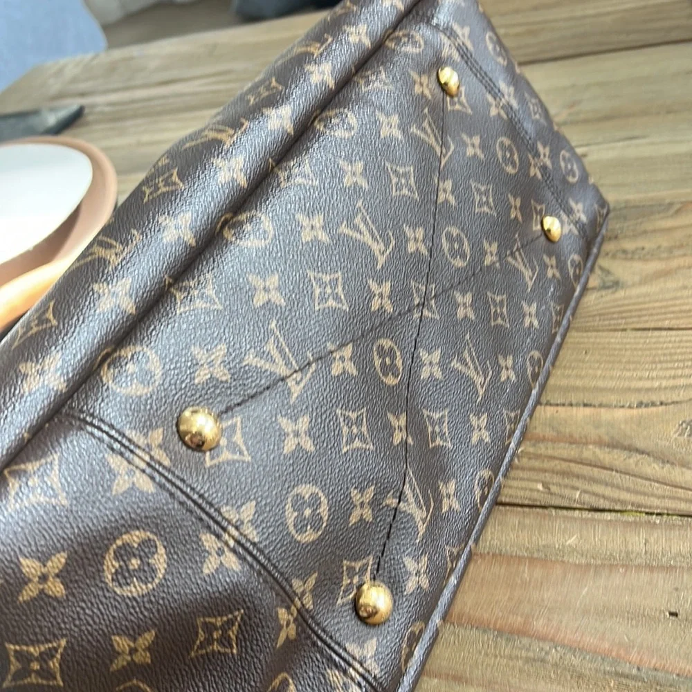 Louis Vuitton Artsy mm